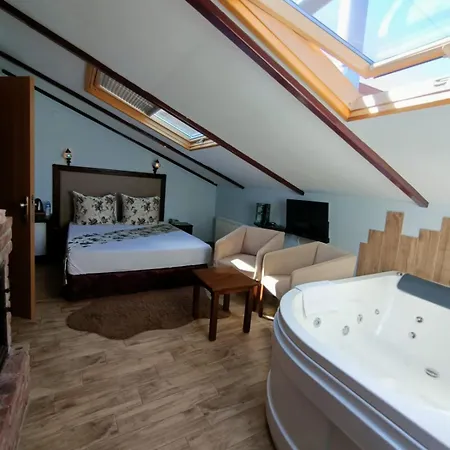 Beyaz Hotel *