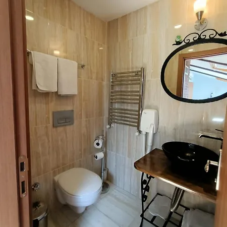 Beyaz Hotel *