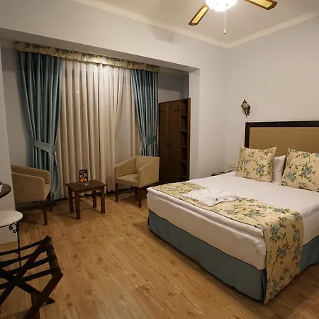 Beyaz Hotel *