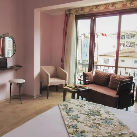 Beyaz Hotel *