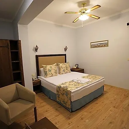 Beyaz Hotel *