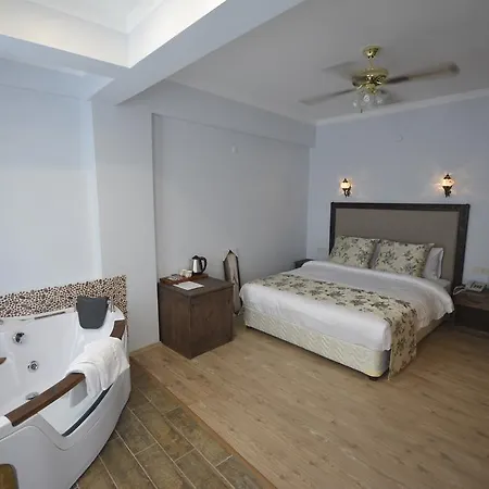 Hotel Beyaz *
